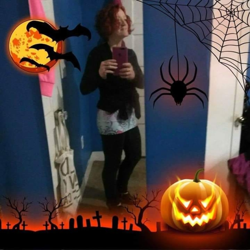 Meet your Posher, Lois